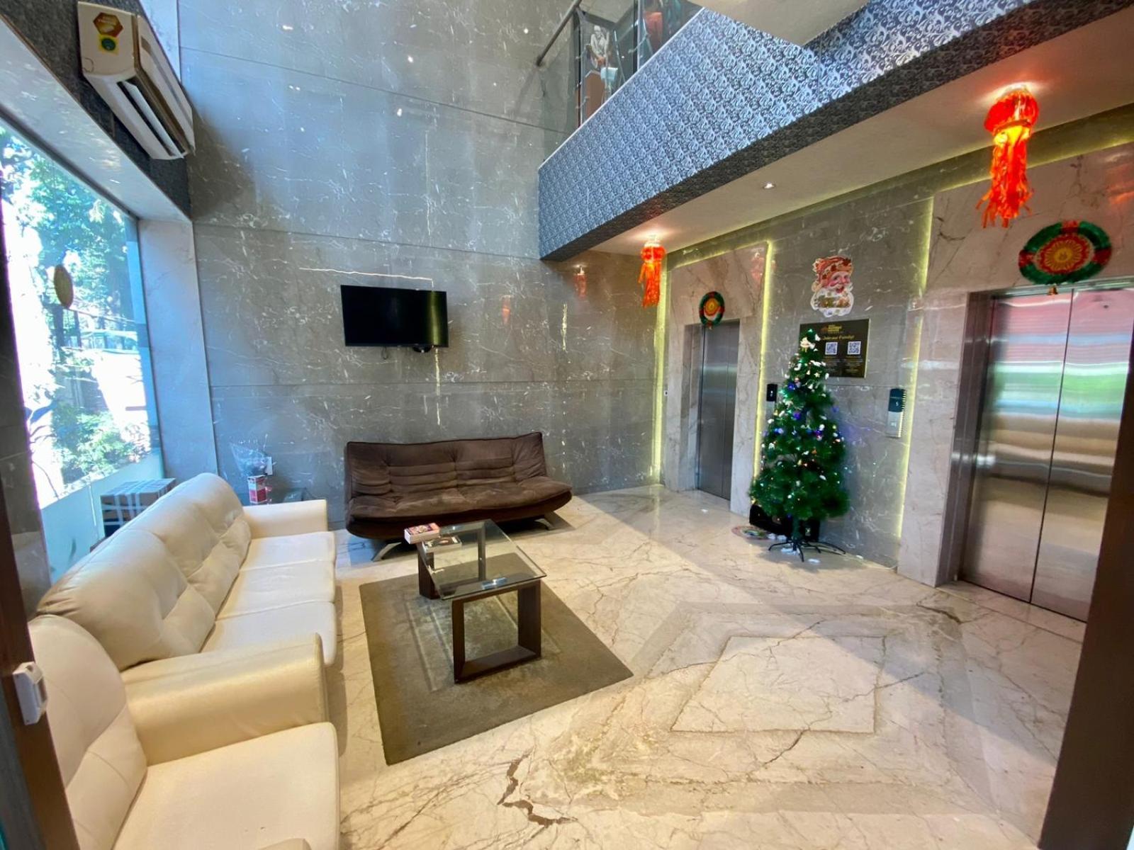 Mumbai House Luxury Apartments Santacruz East, مومباي المظهر الخارجي الصورة