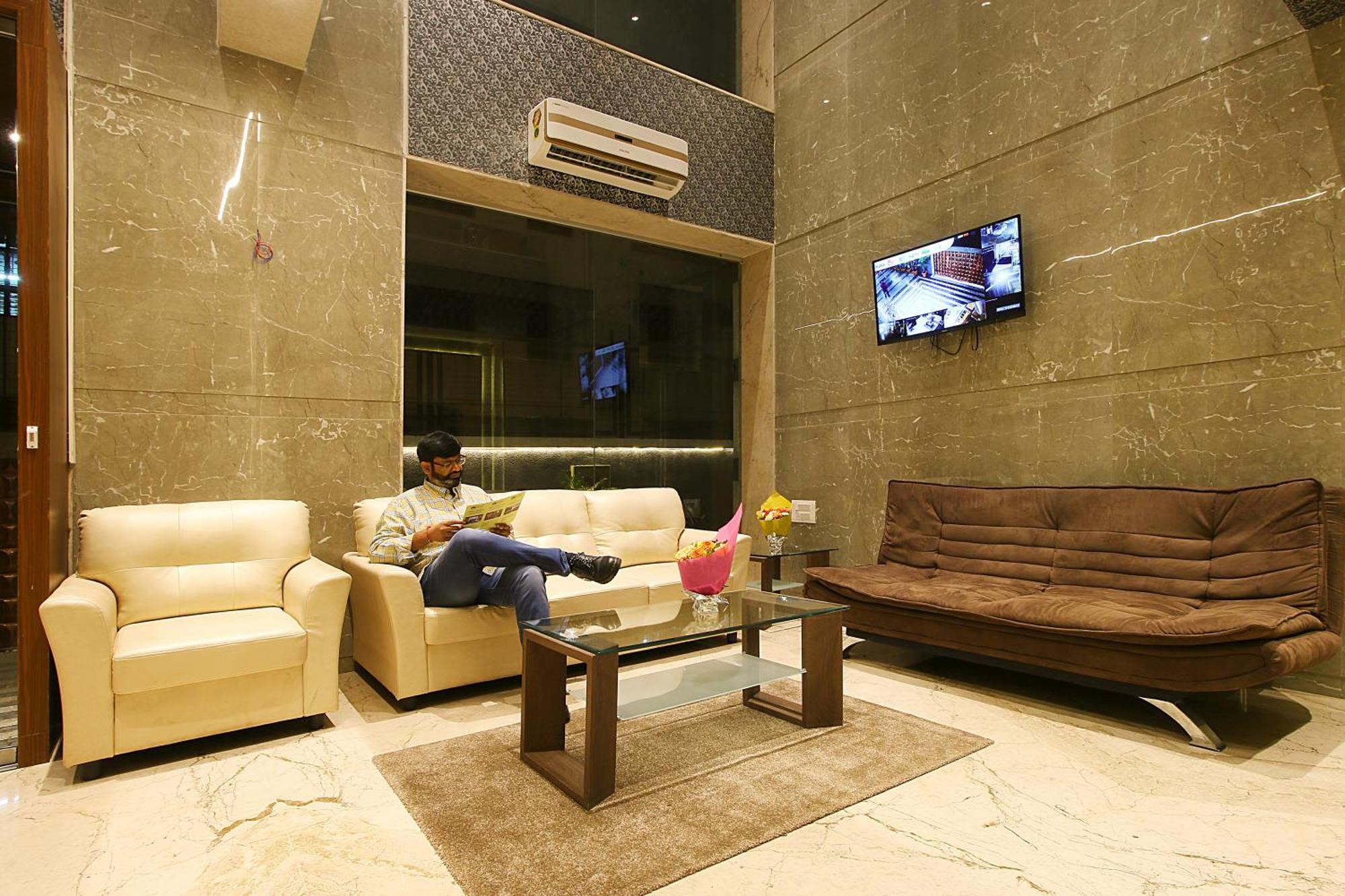 Mumbai House Luxury Apartments Santacruz East, مومباي المظهر الخارجي الصورة