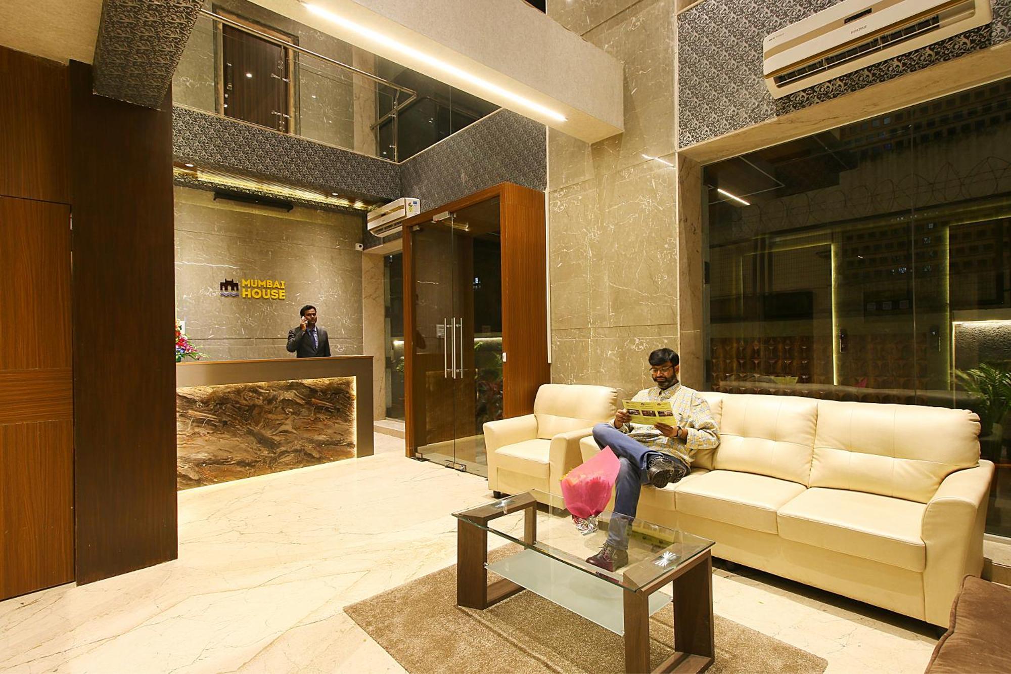 Mumbai House Luxury Apartments Santacruz East, مومباي المظهر الخارجي الصورة
