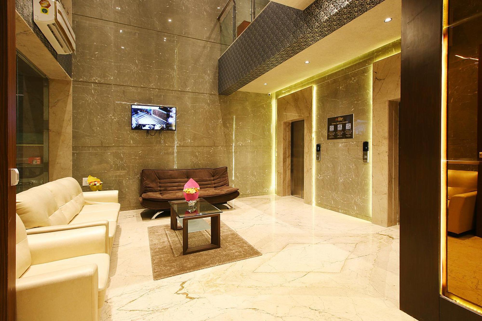 Mumbai House Luxury Apartments Santacruz East, مومباي المظهر الخارجي الصورة