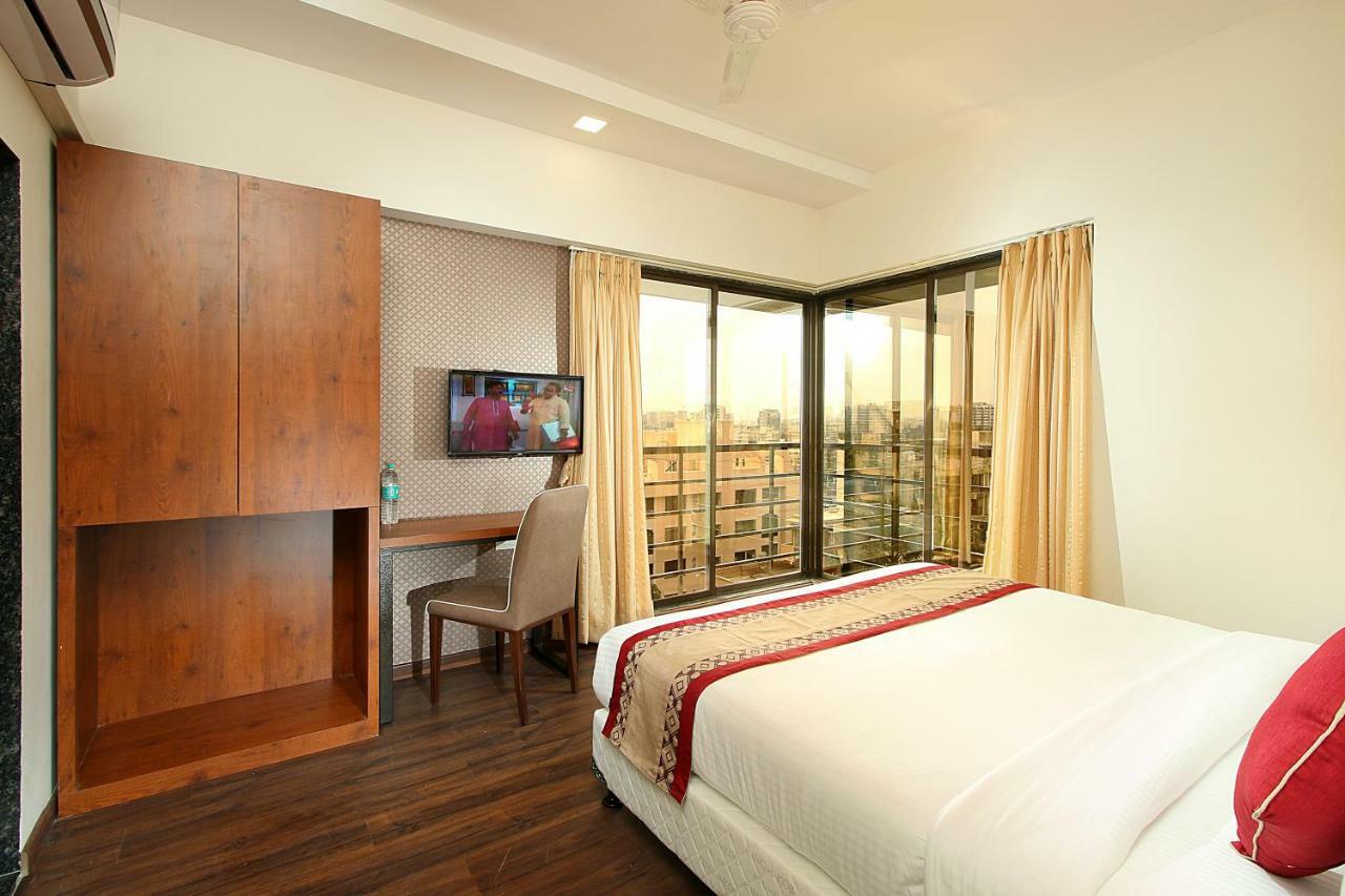 Mumbai House Luxury Apartments Santacruz East, مومباي المظهر الخارجي الصورة