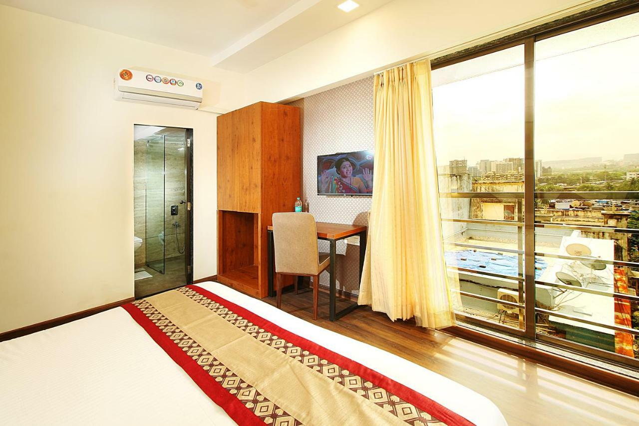 Mumbai House Luxury Apartments Santacruz East, مومباي المظهر الخارجي الصورة
